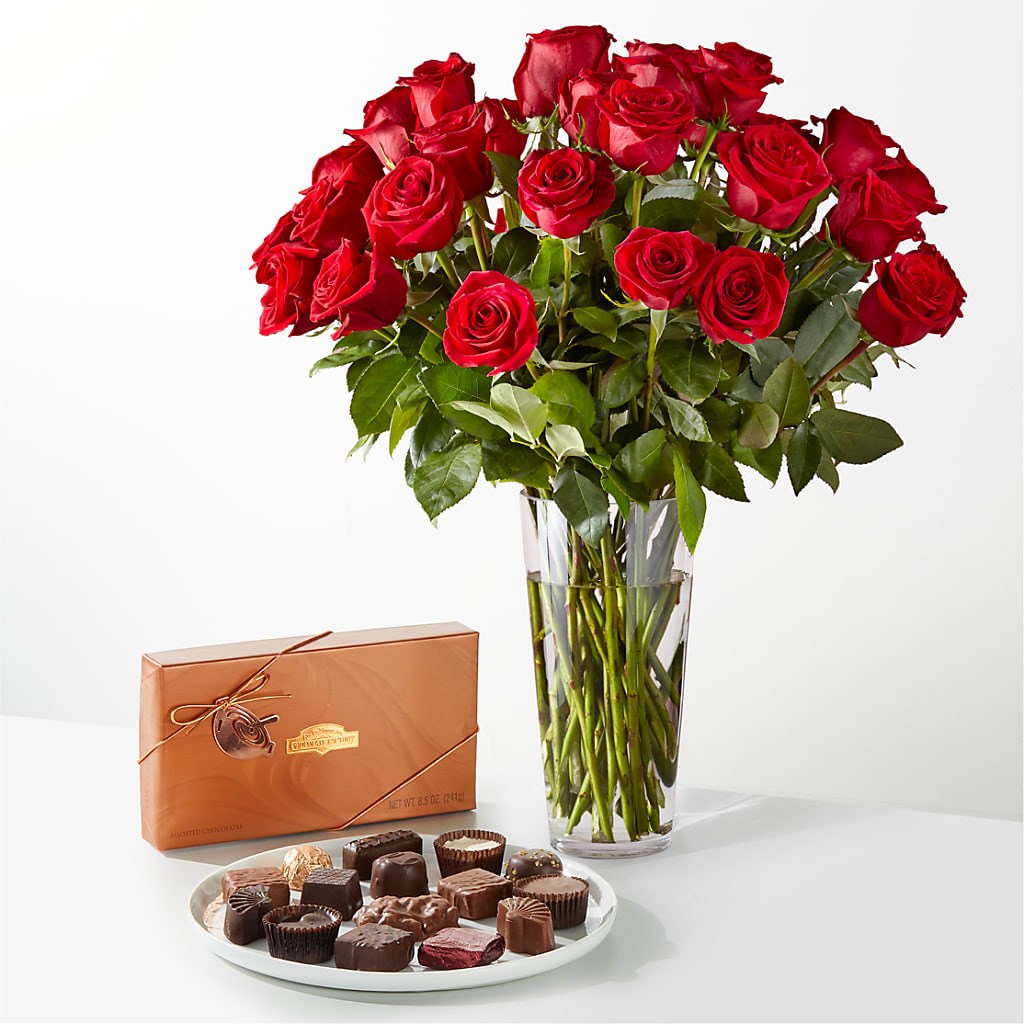 Romantic Long Stem Red Rose Bouquet Bundles – Hartland Flowers And Events, Hartland MI