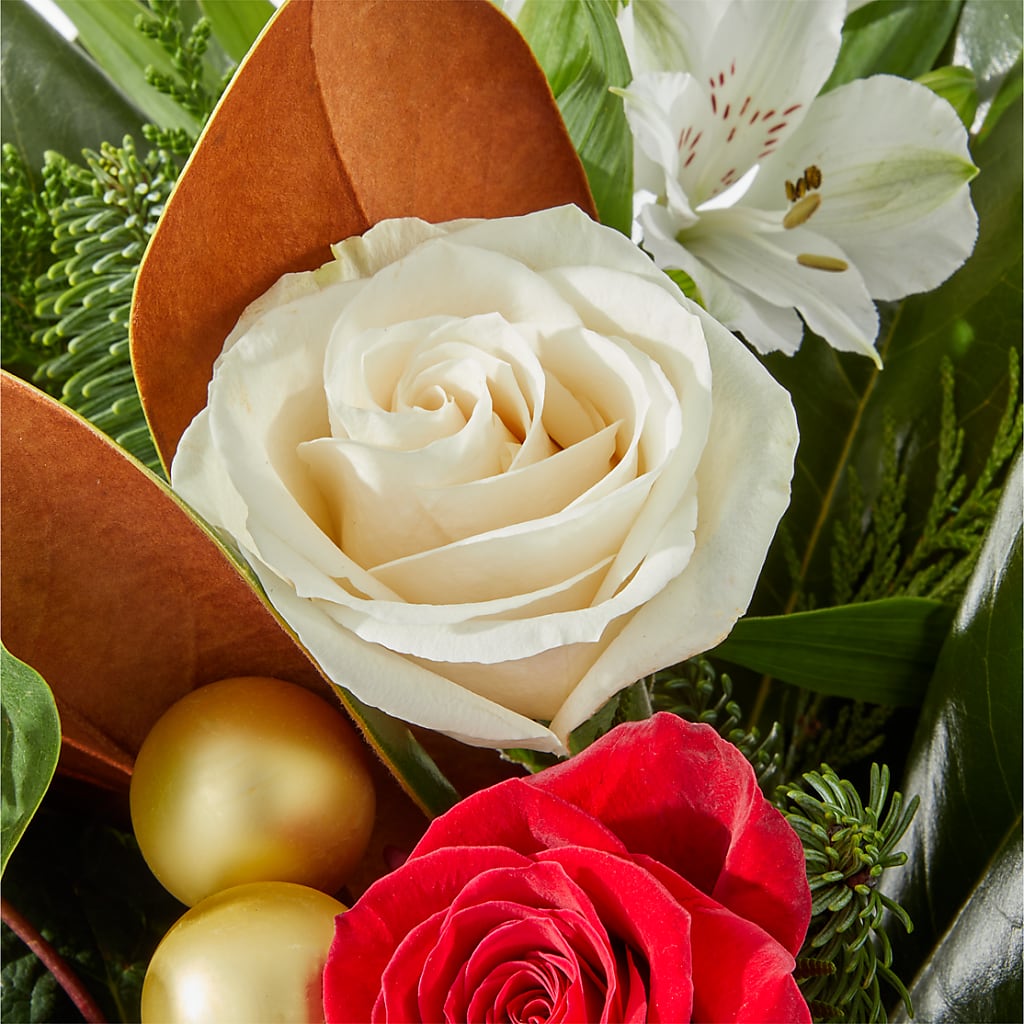 Joy & Jolly Bouquet –  Hartland Flowers And Events, Hartland MI