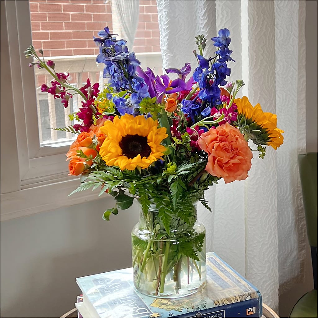 Rays of Life Bouquet –  Hartland Flowers And Events, Hartland MI