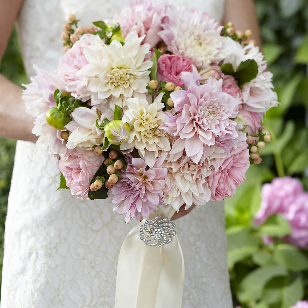 Heart's Promise Bouquet –  Hartland Flowers And Events, Hartland MI